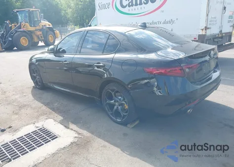 2018 Alfa Romeo Giulia Ti Awd z USA, uszkodzony, nr VIN ZARFAEEN8J7597857